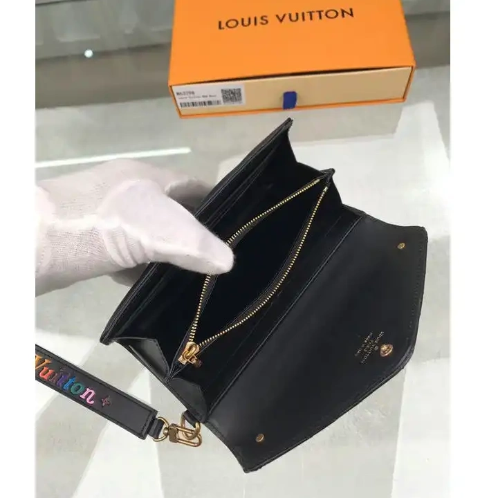 Brother sam LV 19T1L0467 Bags 0511